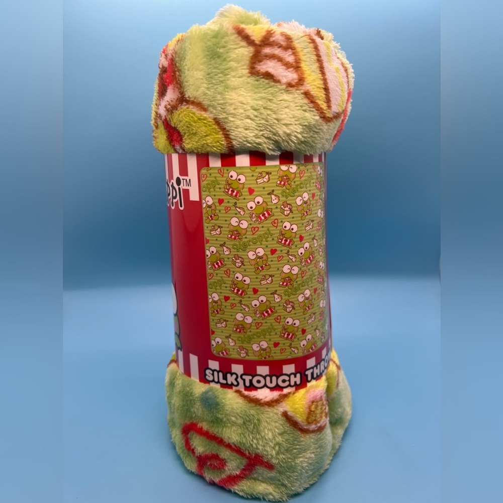 Hello Kitty and Friends: Keroppi Throw Blanket